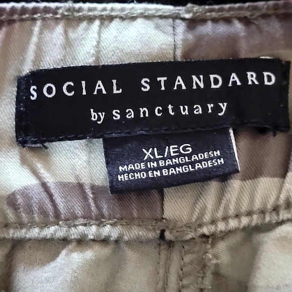 Social Standard Sanctuary XL Camo Shorts Military Patriotic Americana - Picture 5 of 5